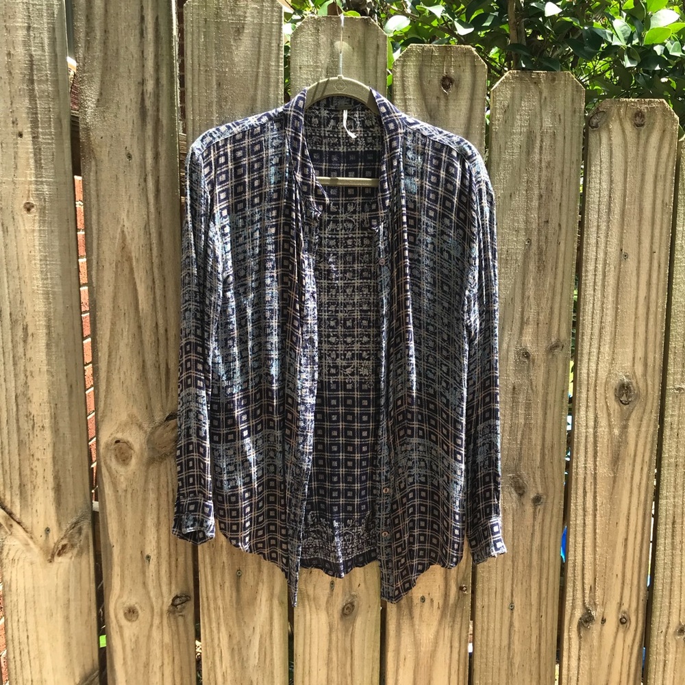 Free People blue silky shirt, perfect for layers!